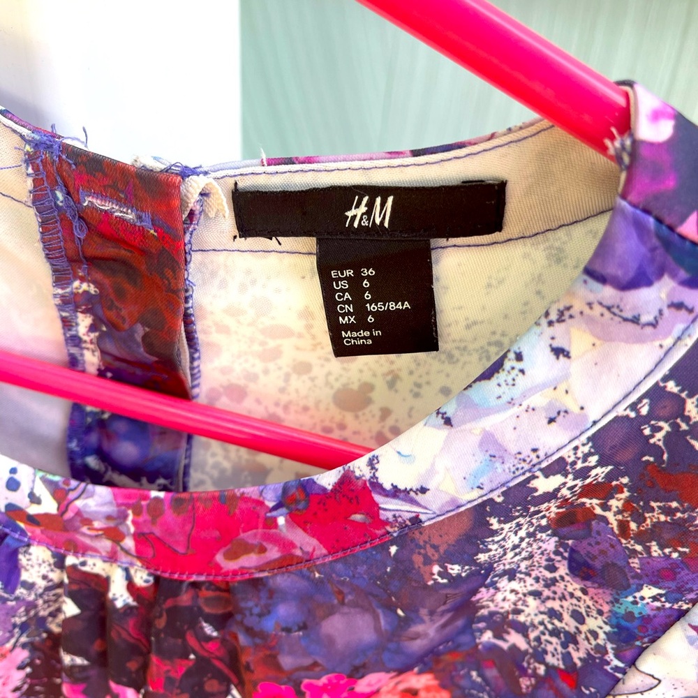 HM London dress, mini dress, new, vibrant colors size 6